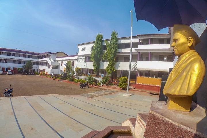 https://cache.careers360.mobi/media/colleges/social-media/media-gallery/17112/2019/4/27/College Building of Lal Bahadur Shastri College of Arts Science and Commerce Satara_Campus-View.jpg